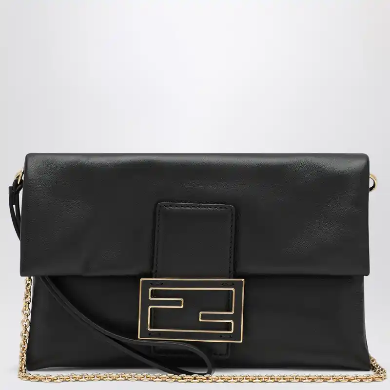 Mamma Baguette Pouch Black - Fendi