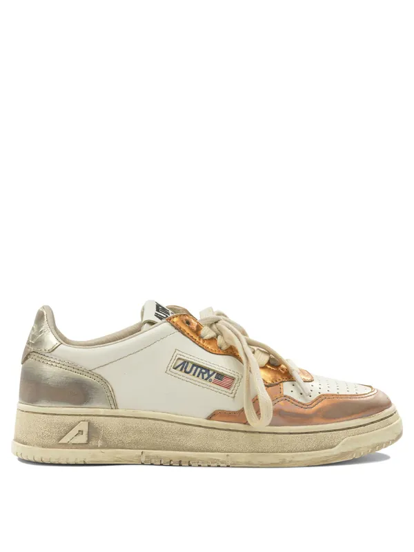 Medalist Low Super Vintage Sneakers & Slip-On Orange