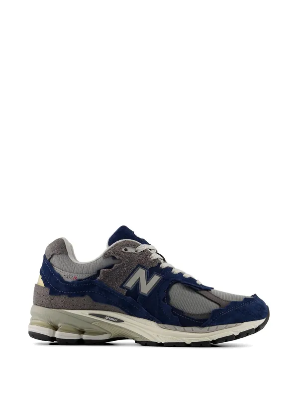 2002 Sneakers - New Balance