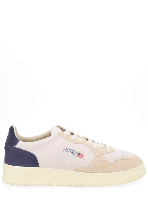 "Medalist Low" Sneaker - Autry