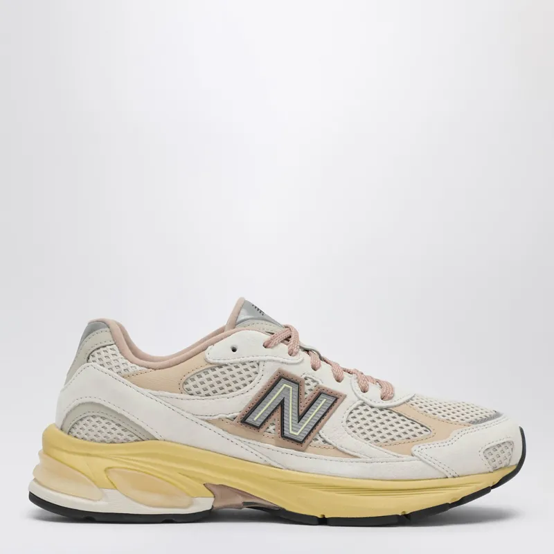 2010 Sneakers In Linen/Desert Clay - New Balance