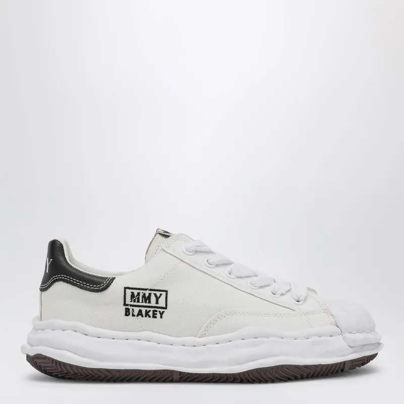 White Blakey Low Canvas Sneakers - Maison Mihara Yasuhiro