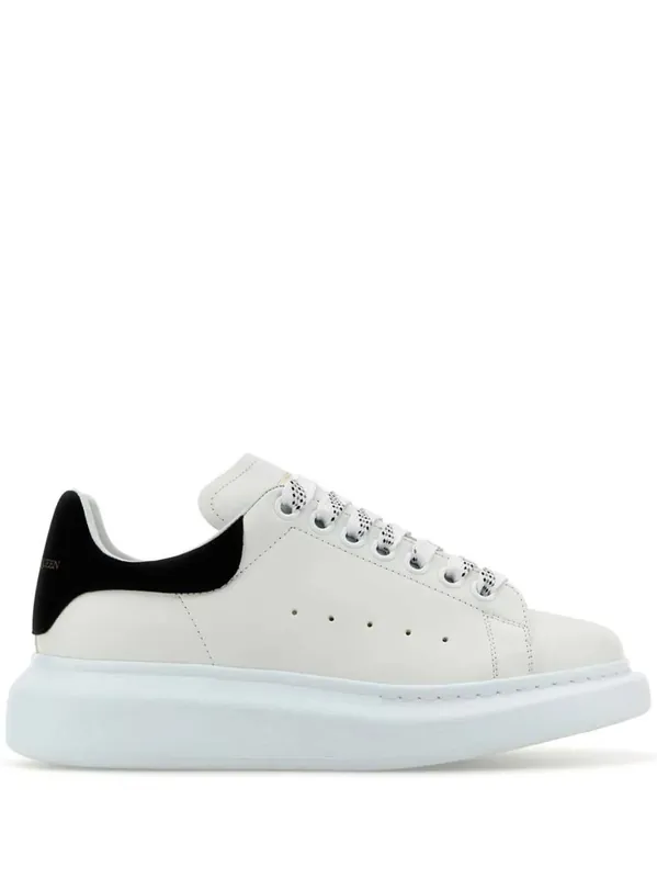 Oversized Sneakers In White/Black - Alexander McQueen