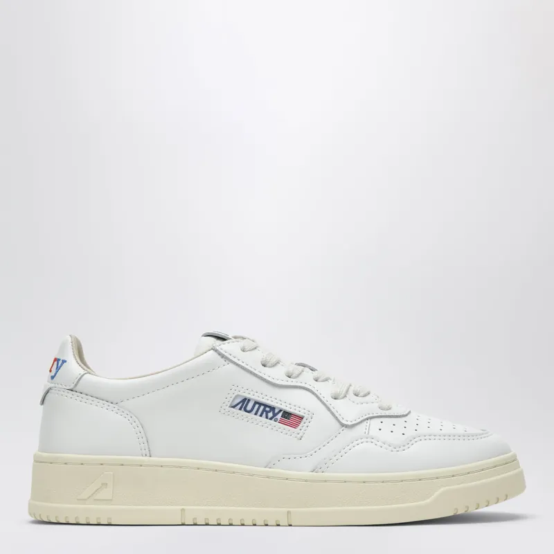 Medalist Low Sneakers In White Leather - Autry
