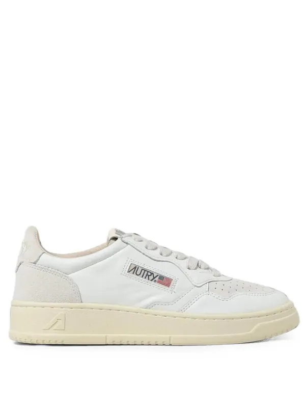 Medalist Low Sneakers In Total White Leather - Autry