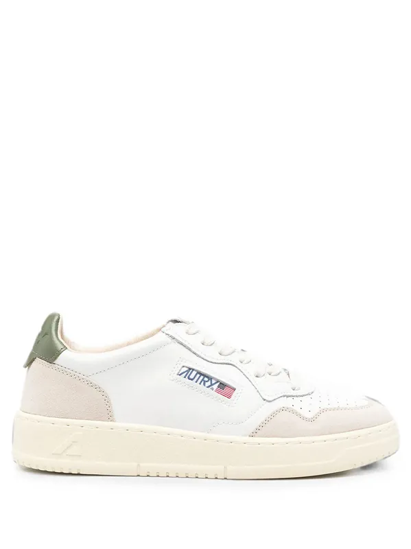 Medalist Low Sneakers In White Leather And Bronze Green Suede - Autry
