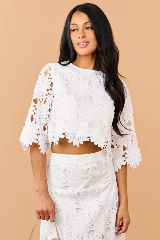 Off White Floral Lace Scalloped Hem Half Sleeve Top - TCEC