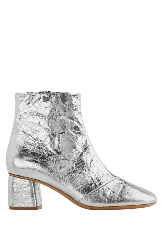 “My Alma” Calfskin Ankle Boot | Argento - Forte Forte