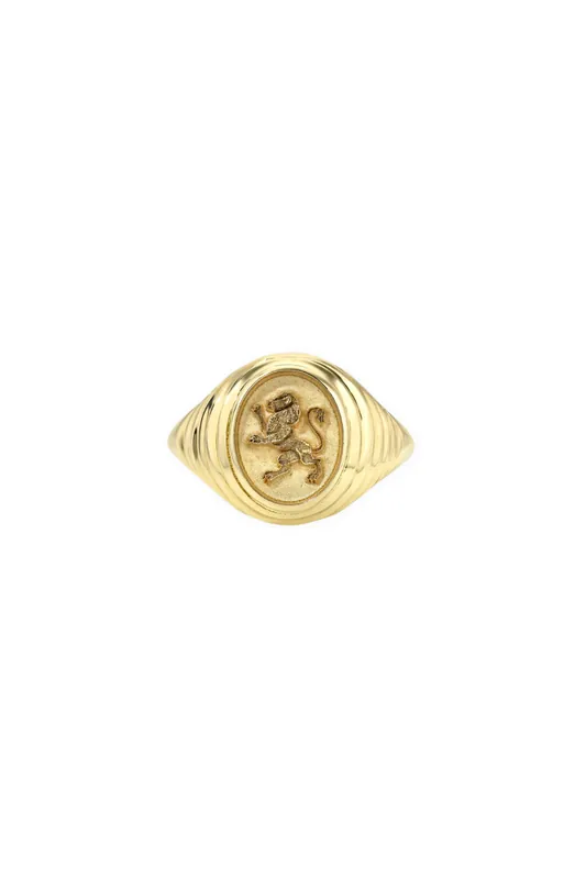 Tiered Fantasy Signet Ring | Lion - Retrouvai