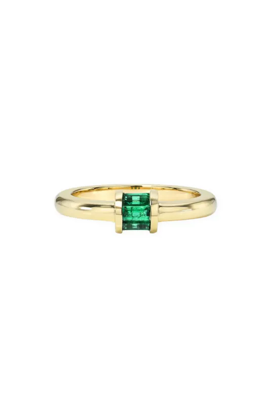 Magna Barrel Ring | Baguette Emeralds - Retrouvai