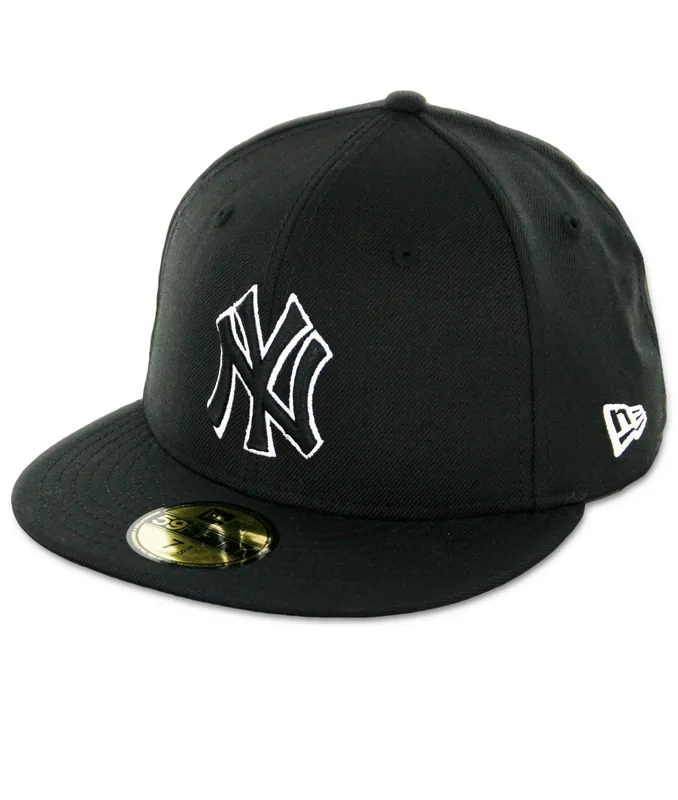 New Era 59Fifty New York Yankees Fitted Hat Black Black Logo White Outline