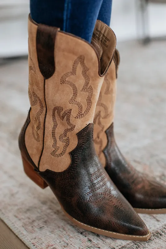 Spur Of The Moment Cowgirl Boots - Corkys