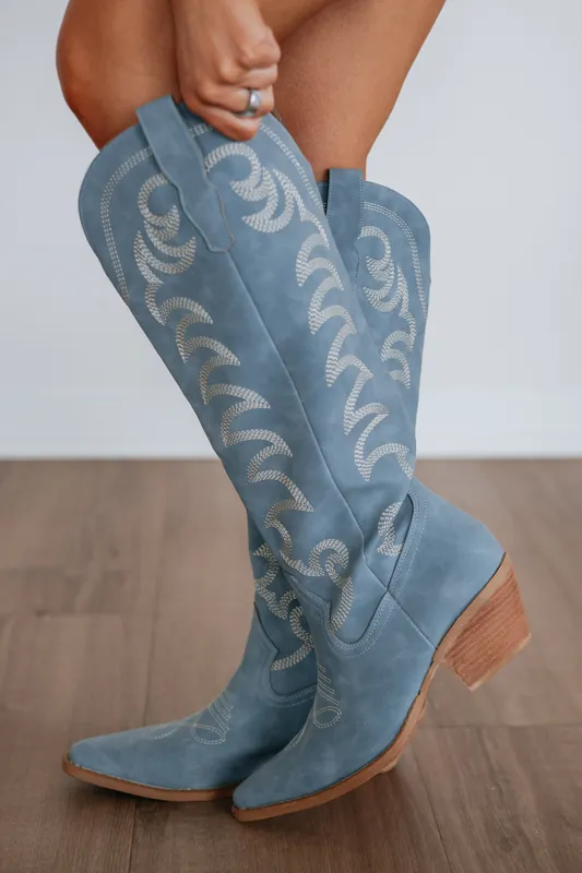 Bring The Attention Cowgirl Boots - Miim