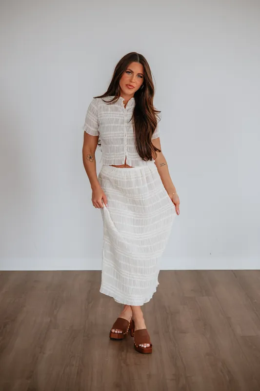 Minimal Moment Skirt - Miou Muse