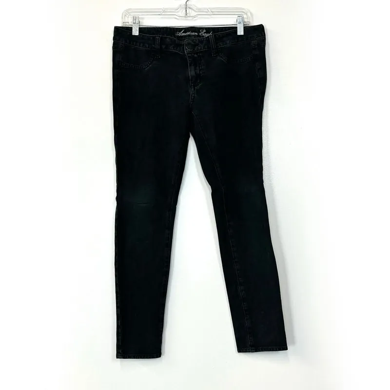 American Eagle Outfitters Womens Legging Jeans – Comfortable Cotton/Spandex Blend for Everyday Wear – Size 10 – Color: Black
