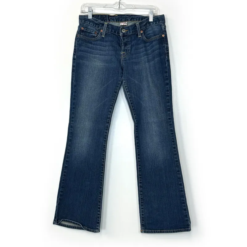 Lucky Brand Women's Sweet Dream Straight Leg Denim Jeans - Comfortable Fit for Everyday Wear - Available in Blue - Size 10/30