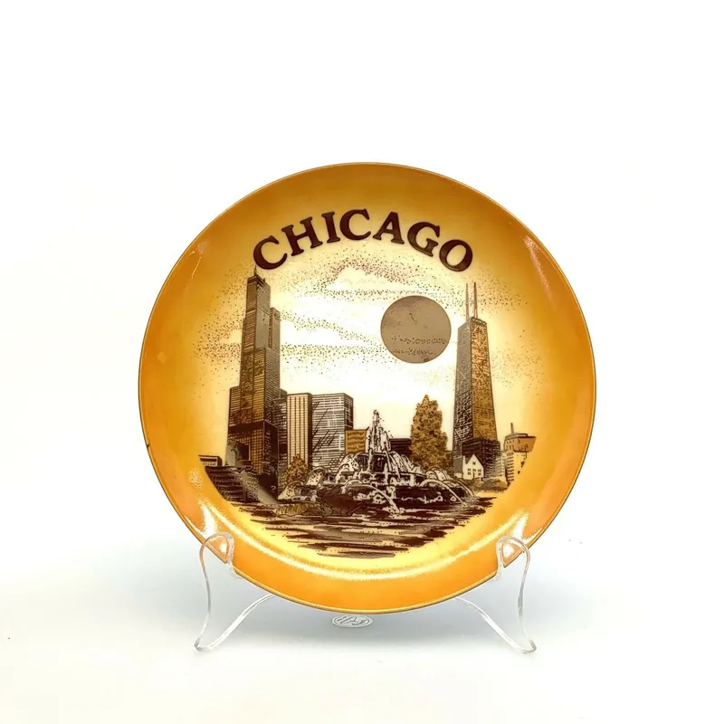 Nostalgic City Of Chicago Souvenir Collectible Plate - 9" Yellow Ceramic