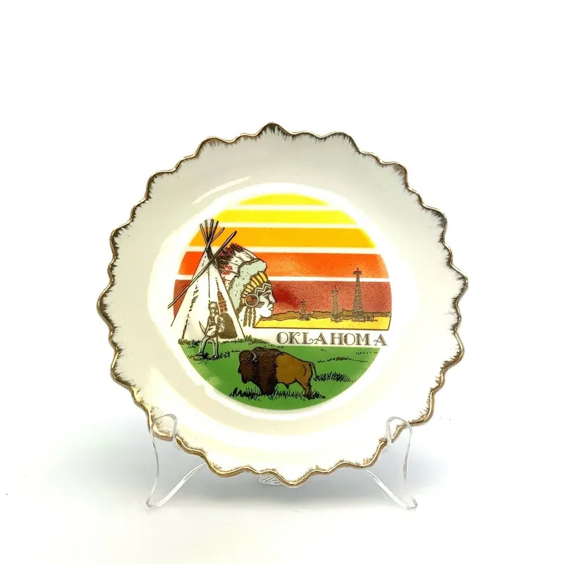 Vintage-inspired Oklahoma Souvenir Collectible Plate - Charming - 9" - White - Very Good