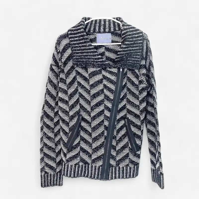 Paper Crane Women's Black & Gray Chevron Asymmetric Sweater - Size L - Pre-Owned