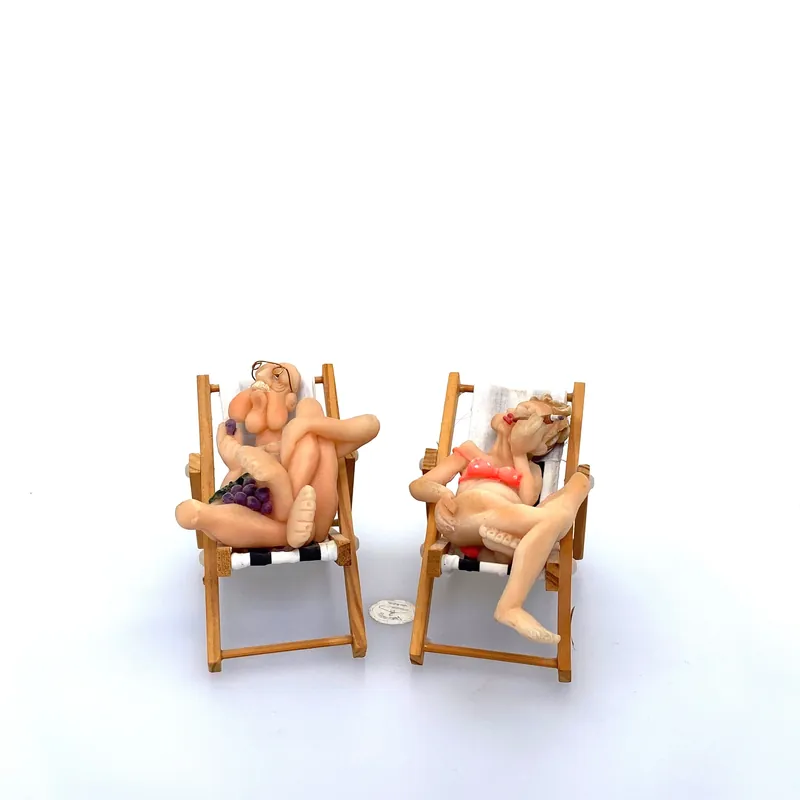 “The Beach Couple” Vintage Resin Novelty Figurines Adult Silly Pre-Owned