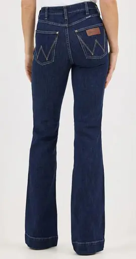SALE Wrangler Retro® Ladies' Bailey HR Trouser Jeans in Vanessa - Sale Barn