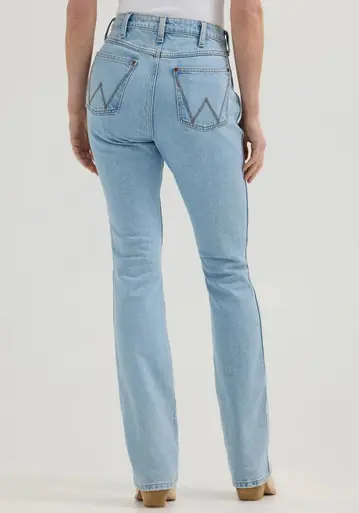 Wrangler Retro® Ladies' Bailey HR Boot Cut Jeans in Lila - Brands