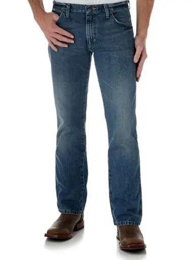 SALE Wrangler Retro® Men's Slim Cut Worn In Jeans - Sale Barn