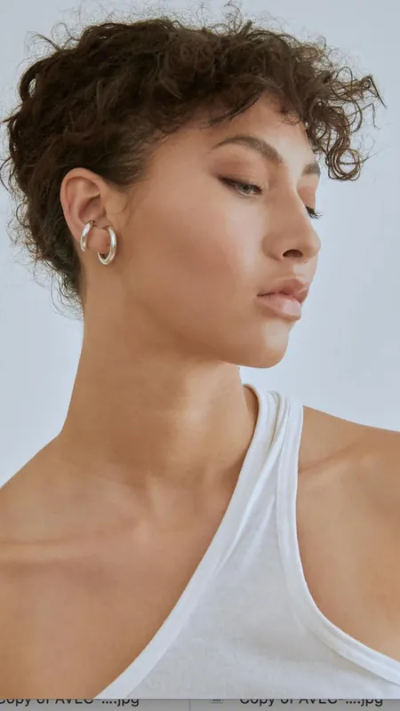 Avec Charlotte Earcuff Medium