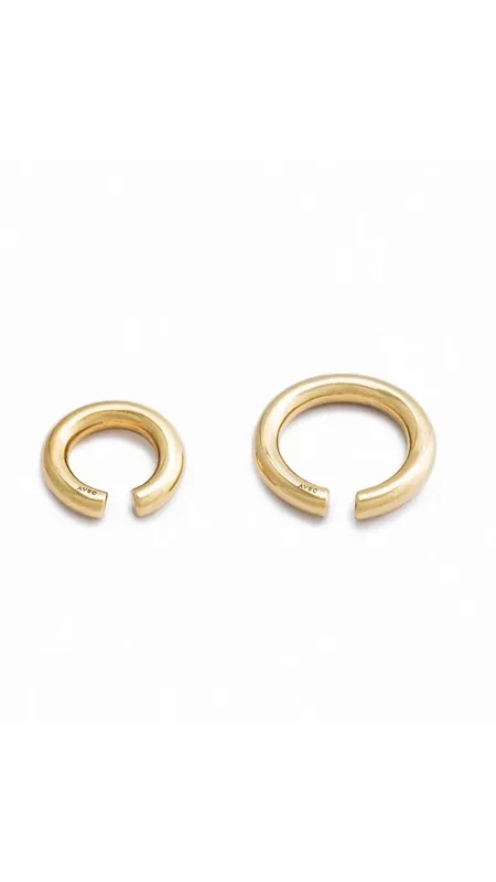 Avec Charlotte Earcuff Medium