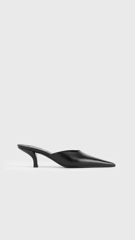 Toteme Sharp Mules in Black