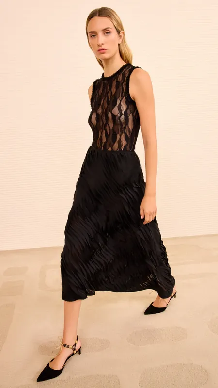 Ulla Johnson Amiko Midi Skirt in Noir
