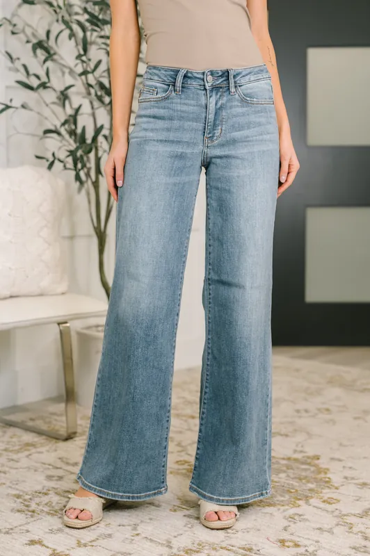 Adrian Mid Rise Retro Wide Leg - Judy Blue