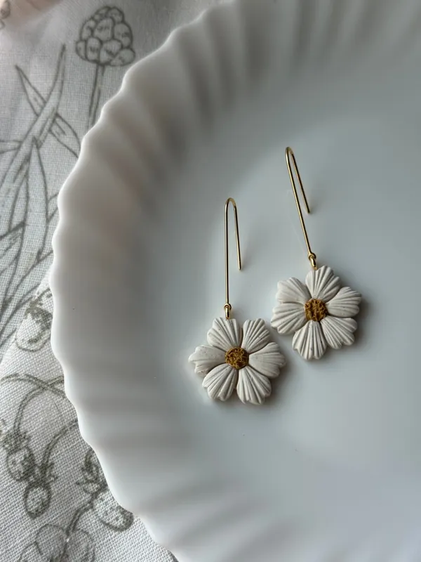 White Flower Drop - Shop Something Earthy