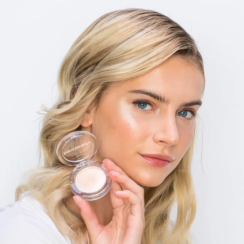Essentials Face Illuminator in Perla - Shop Fête