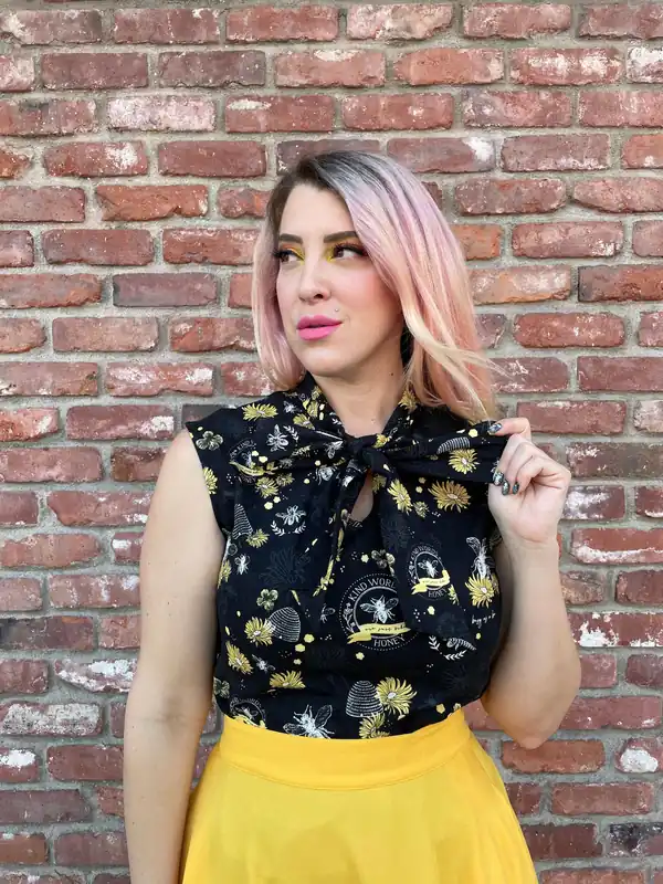 Bee Kind Bow Top - Retrolicious