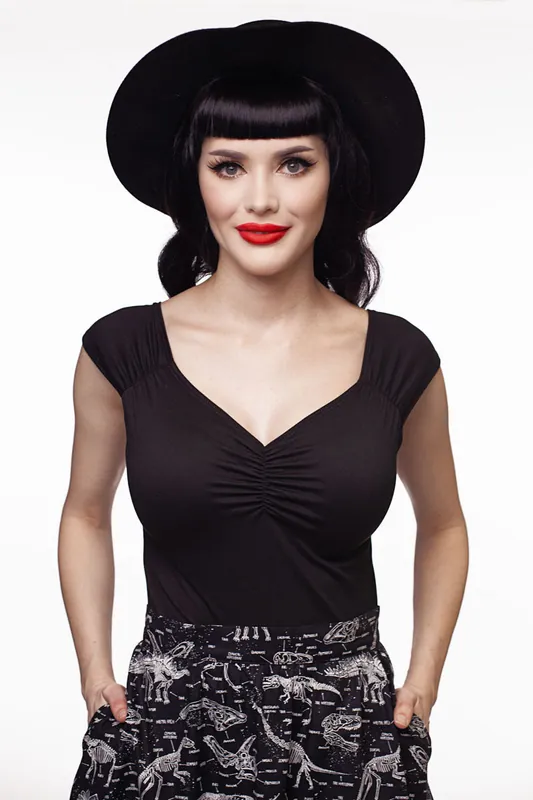 Isabel Top in Black - Retrolicious