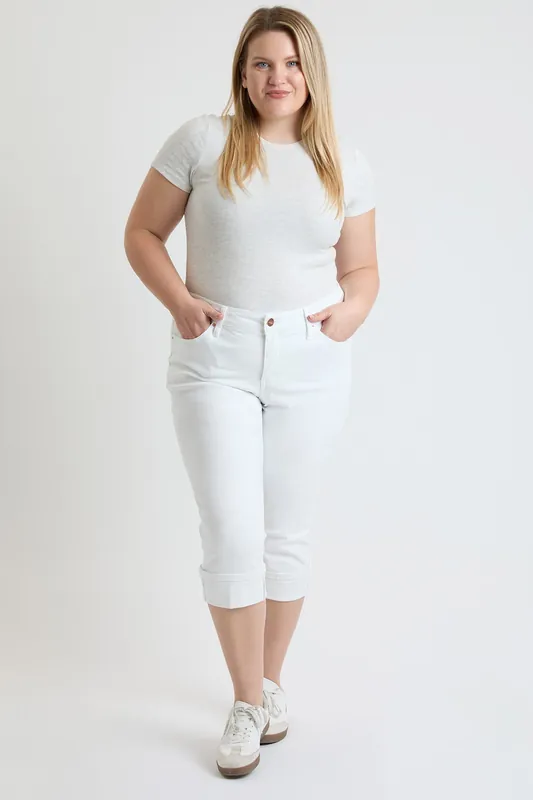 Curvy Premium Stretch Cuff Essential Capri - YMI JEANS