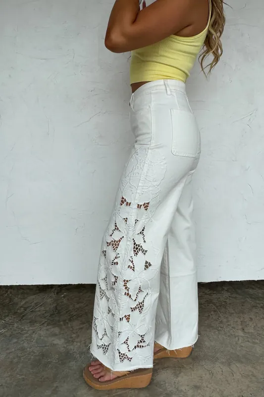 SUMMER FLORAL CHARM WIDE LEG JEAN - BLAKELEY