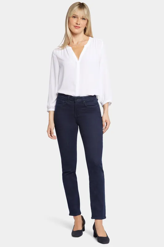 Sheri Slim Jeans In Petite - Rinse