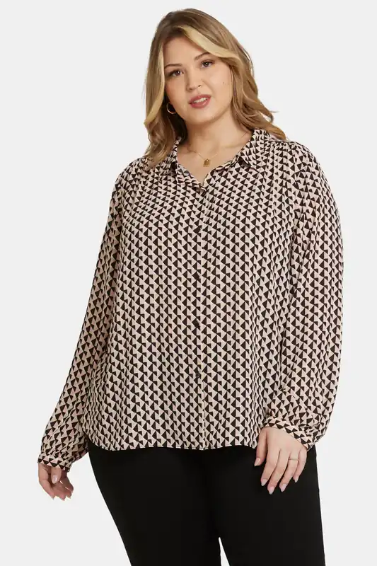 Modern Blouse In Plus Size - Corinth Peaks