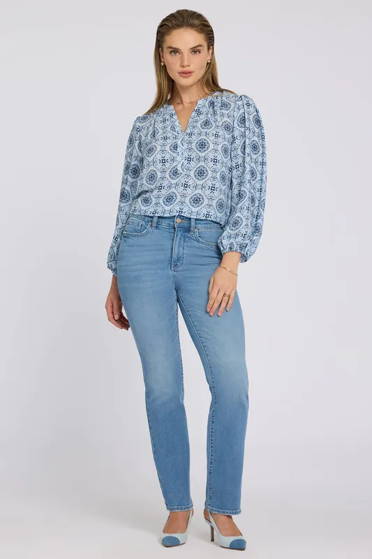 Marilyn Straight Jeans In Petite - Vista Lakes