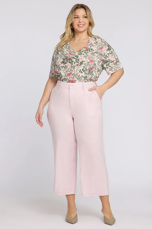 Wide Leg Cargo Capri Pants In Plus Size - Light Lilac